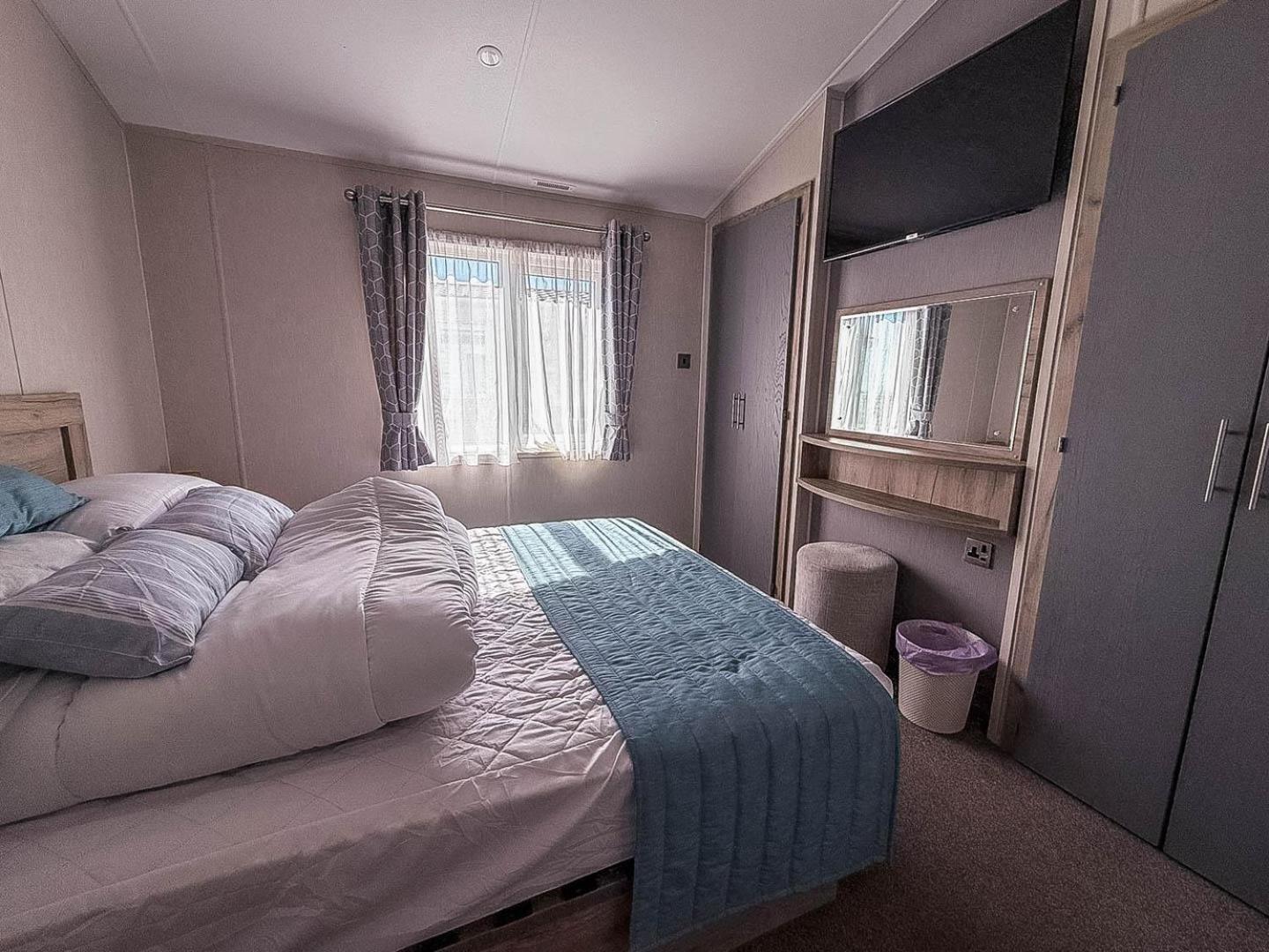 Stunning 6 Berth Lodge With Full Sea Views In Suffolk Ref 68007Cr 로웨스터프 외부 사진