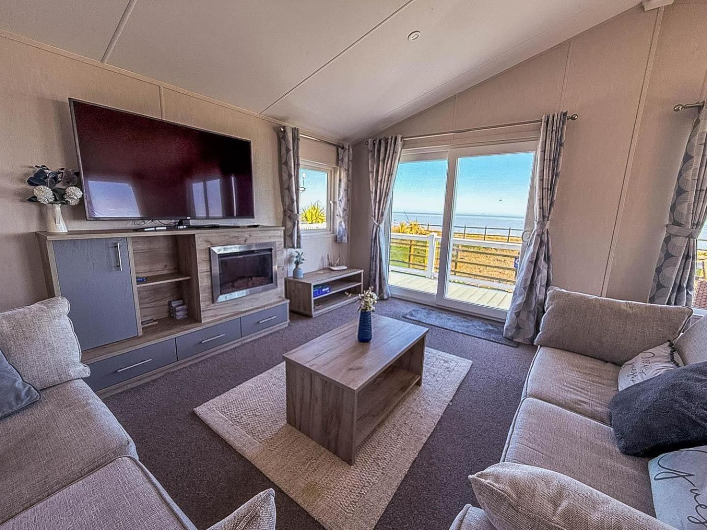 Stunning 6 Berth Lodge With Full Sea Views In Suffolk Ref 68007Cr 로웨스터프 외부 사진