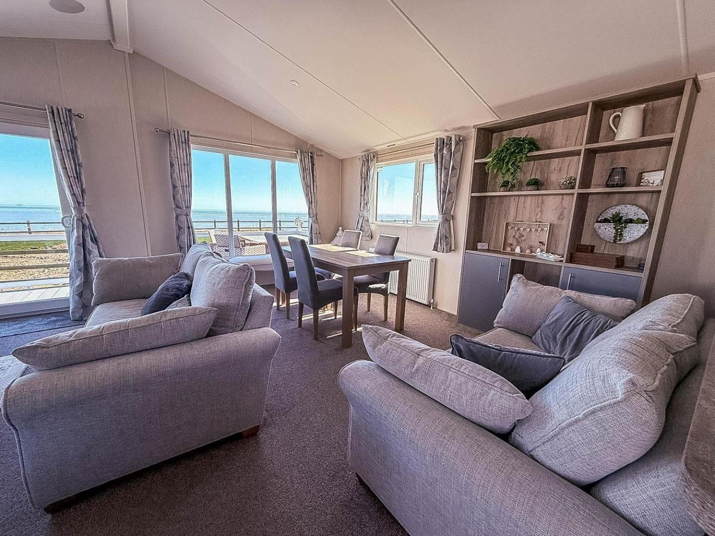 Stunning 6 Berth Lodge With Full Sea Views In Suffolk Ref 68007Cr 로웨스터프 외부 사진